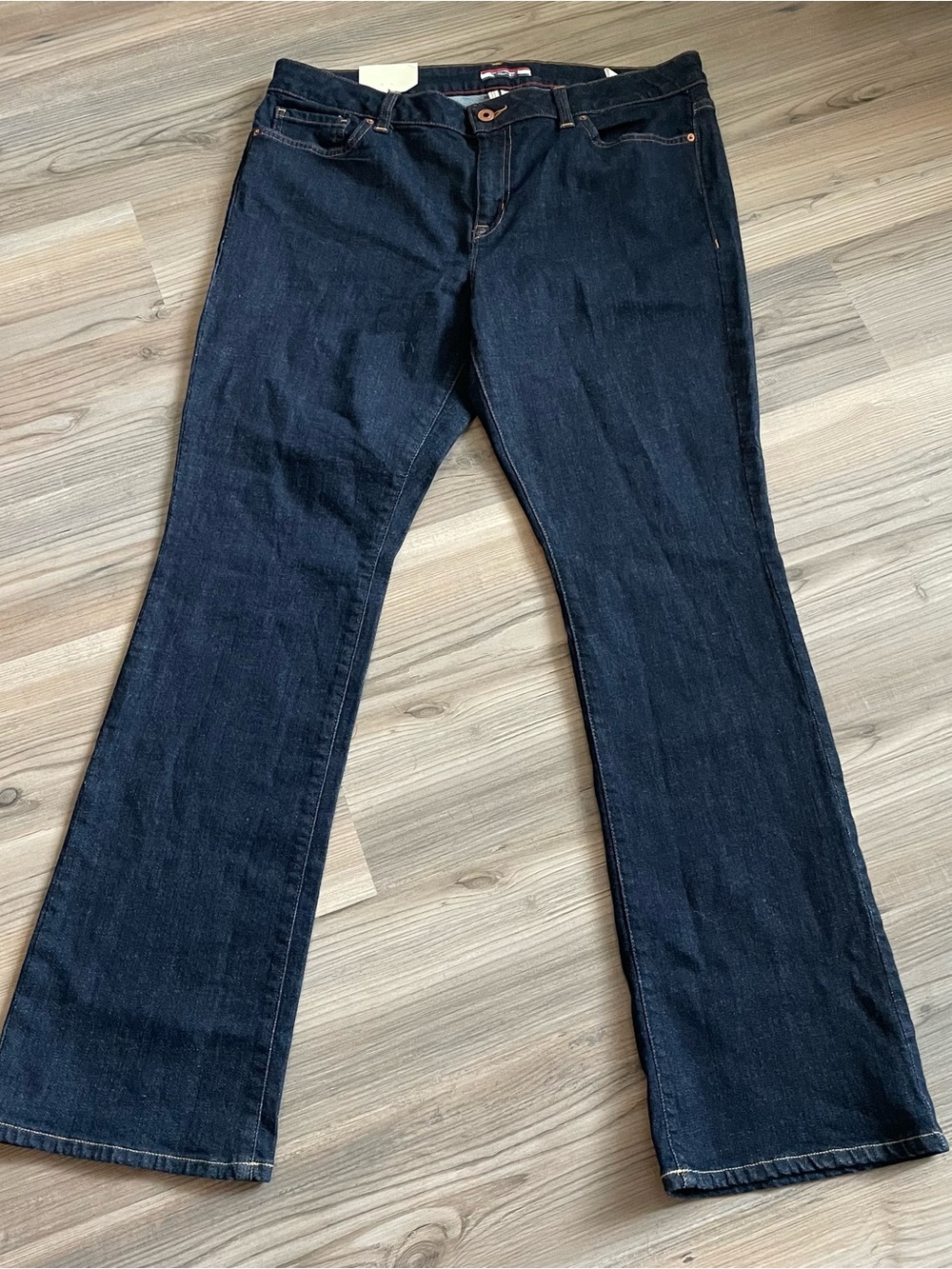 Tommy Hilfiger Bootcut Jeans Size 14R NWT